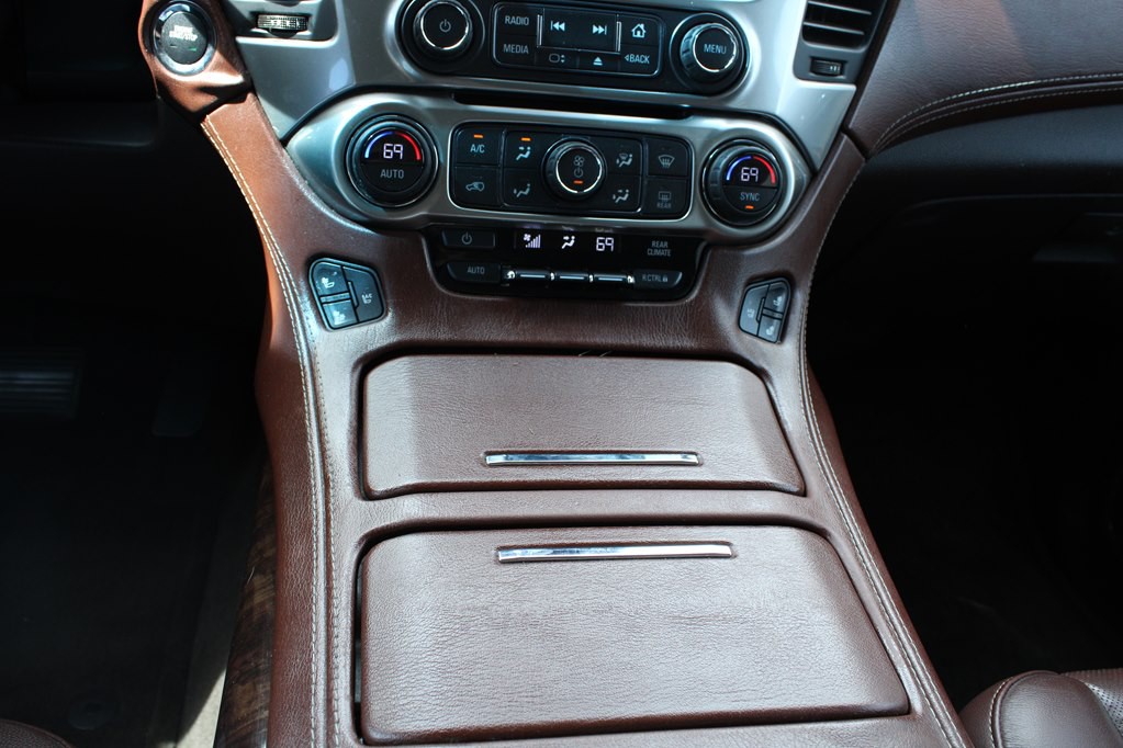 2016 Chevrolet Tahoe Image 18