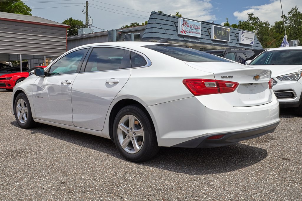2019 Chevrolet Malibu Image 3