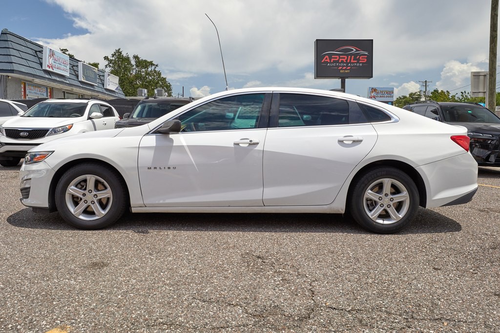2019 Chevrolet Malibu Image 4
