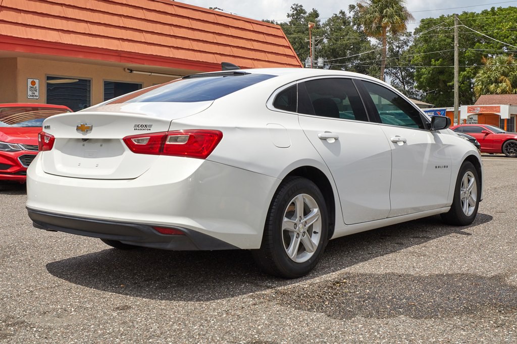 2019 Chevrolet Malibu Image 8