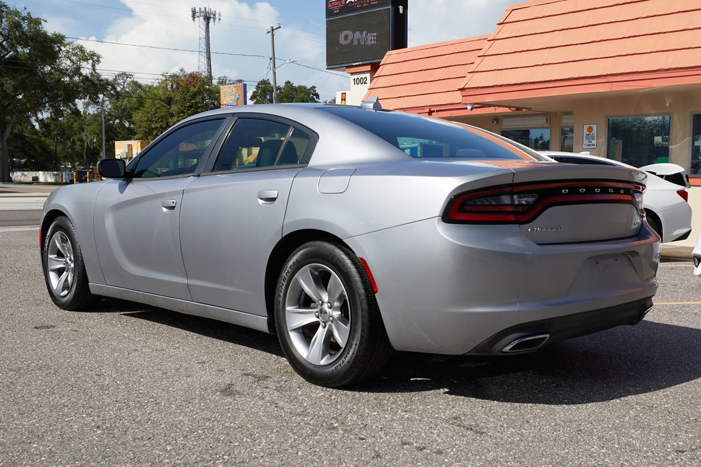 2017 Dodge Charger Image 3