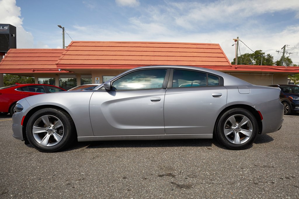 2017 Dodge Charger Image 7