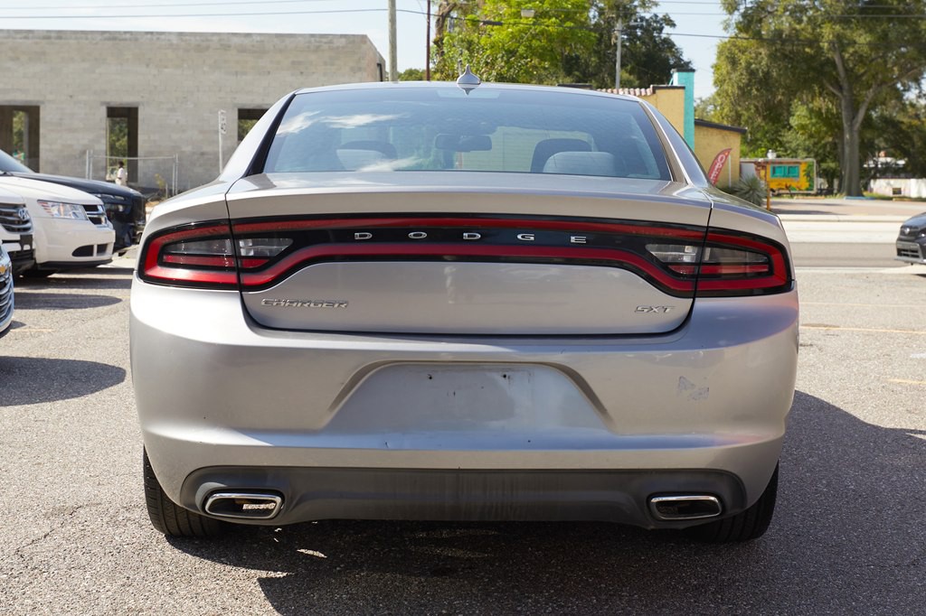 2017 Dodge Charger Image 8