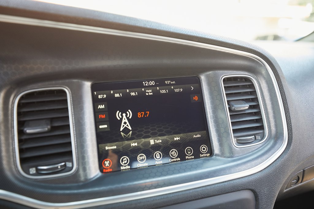 2017 Dodge Charger Image 19