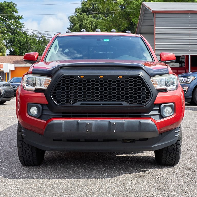 2017 Toyota Tacoma Image 2