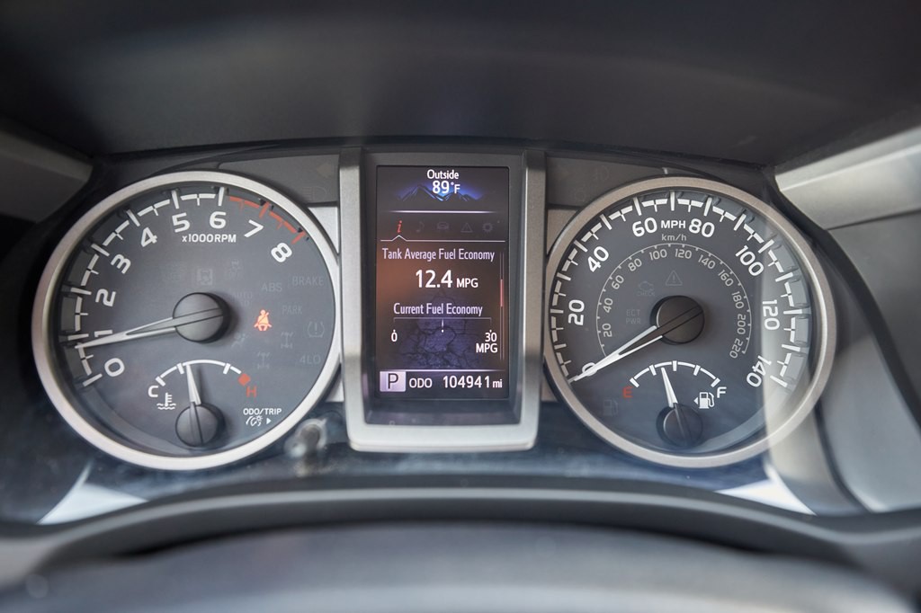 2017 Toyota Tacoma Image 13