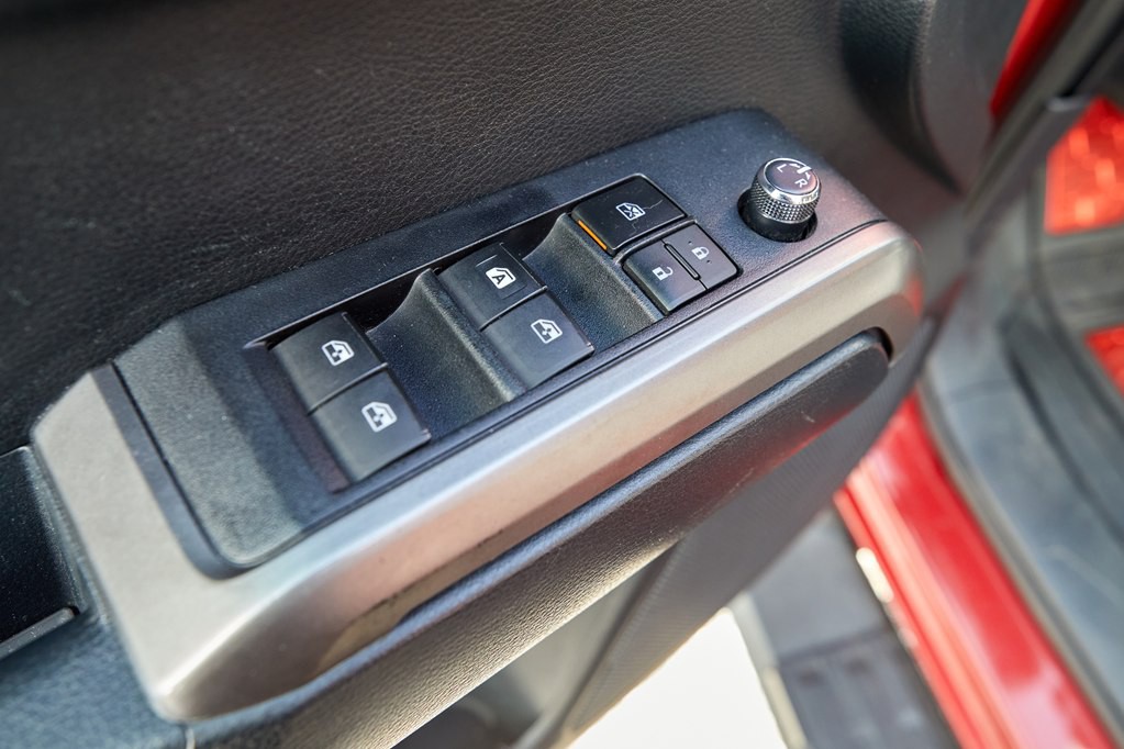 2017 Toyota Tacoma Image 17
