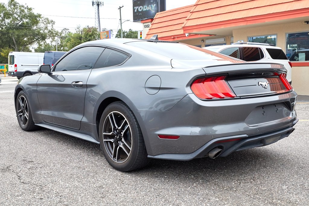 2021 Ford Mustang Image 7
