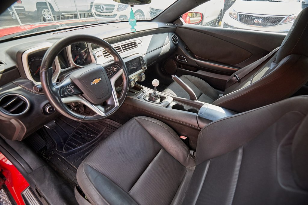 2015 Chevrolet Camaro Image 11