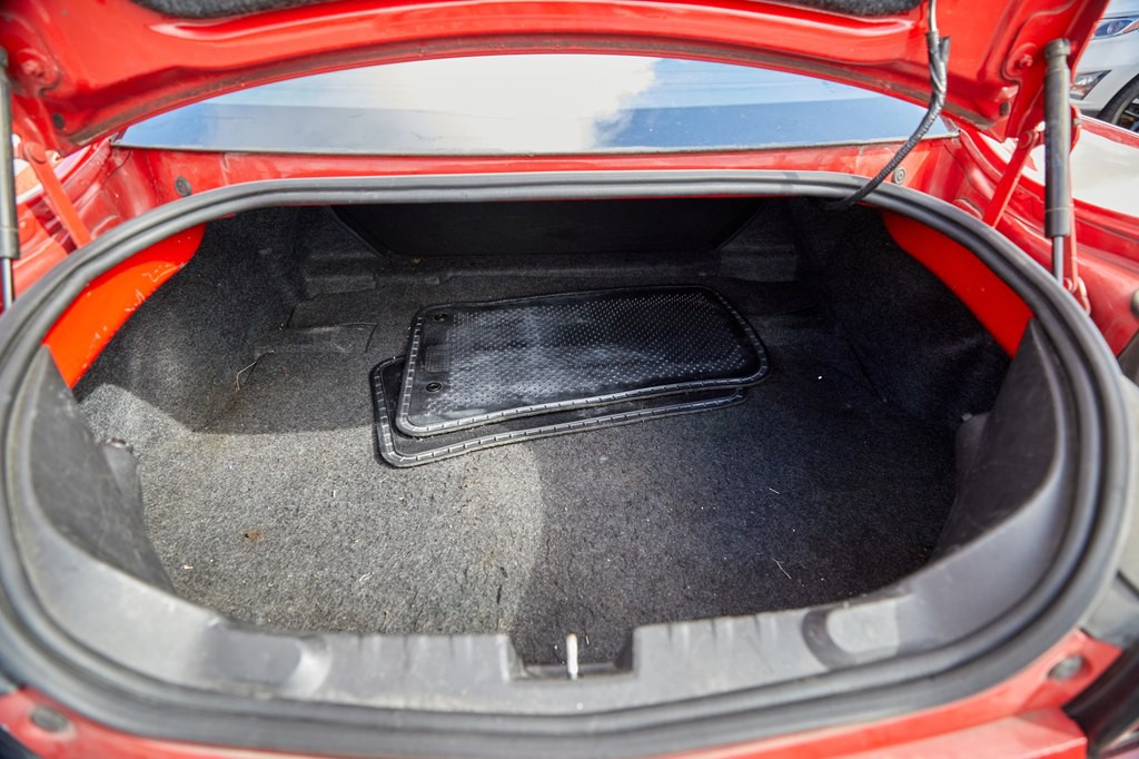 2015 Chevrolet Camaro Image 21