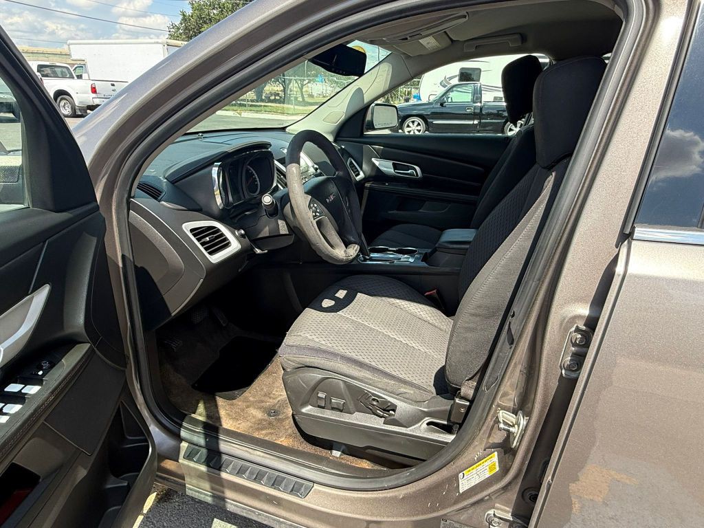 2011 GMC Terrain Image 6