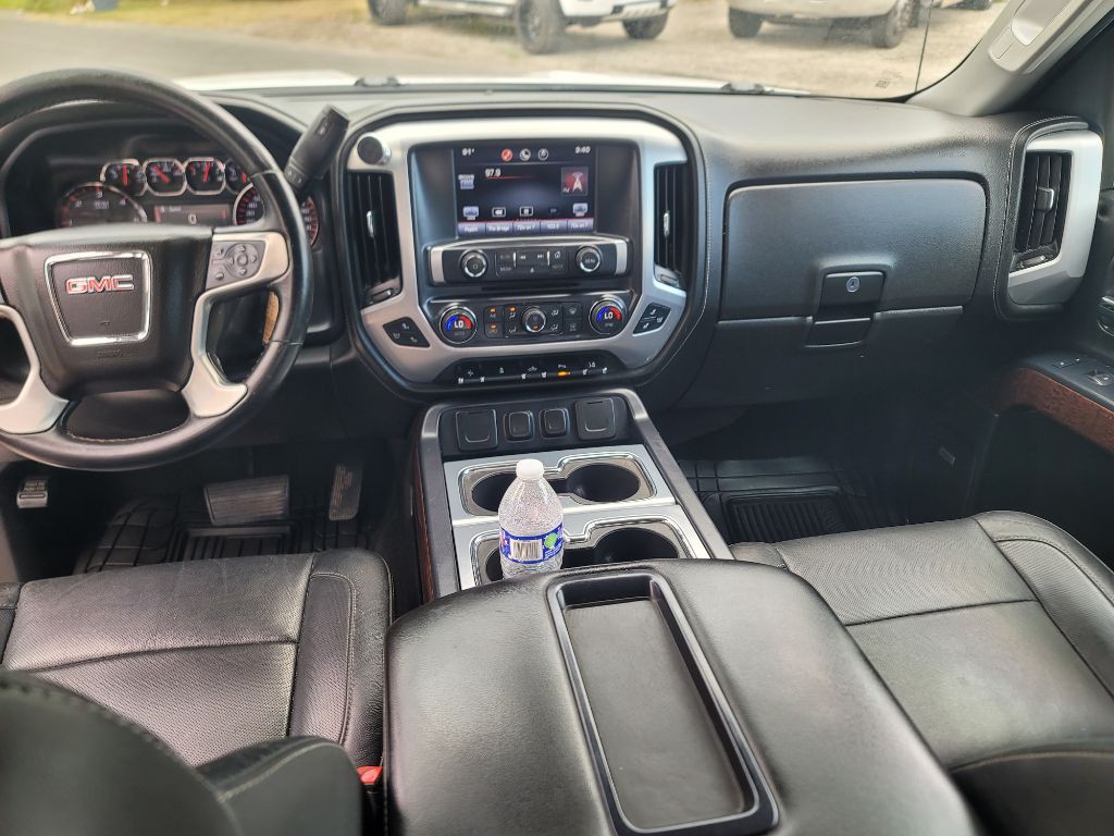 2015 GMC Sierra Image 2
