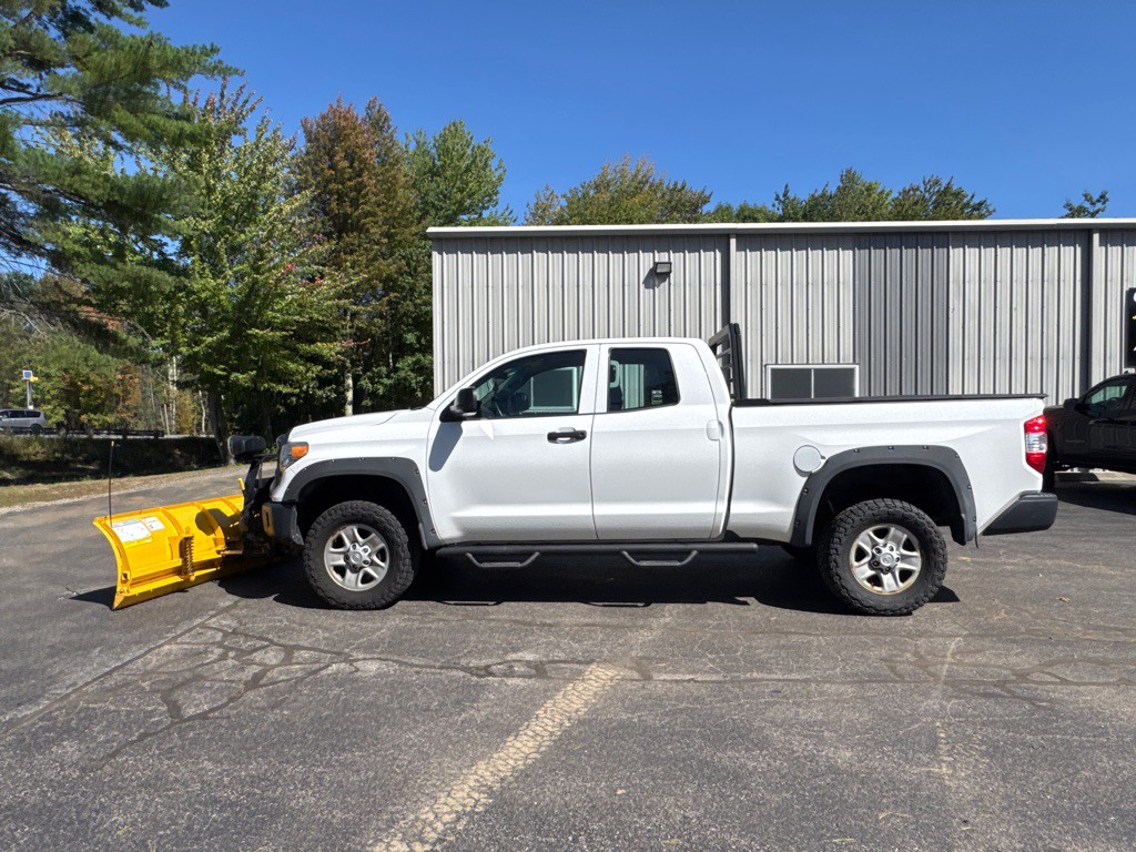 2017 Toyota Tundra Image 8