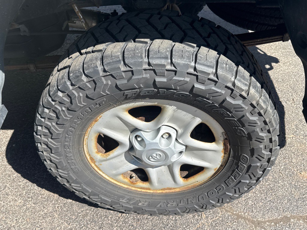 2017 Toyota Tundra Image 9