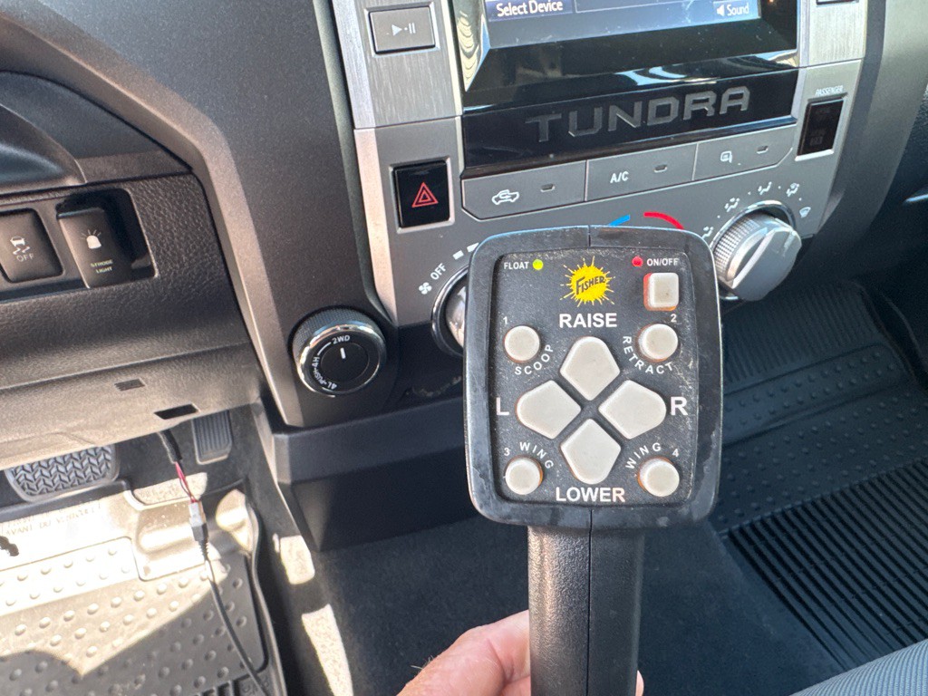 2017 Toyota Tundra Image 18