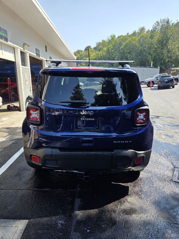 2018 Jeep Renegade Image 9