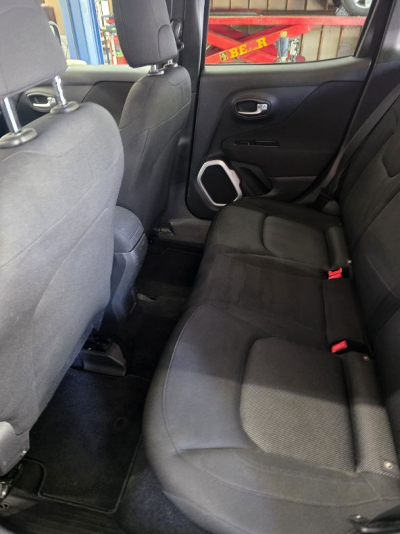 2018 Jeep Renegade Image 18