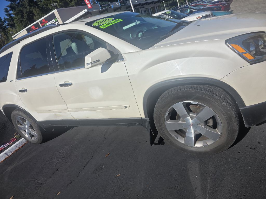 2009 GMC Acadia Image 3
