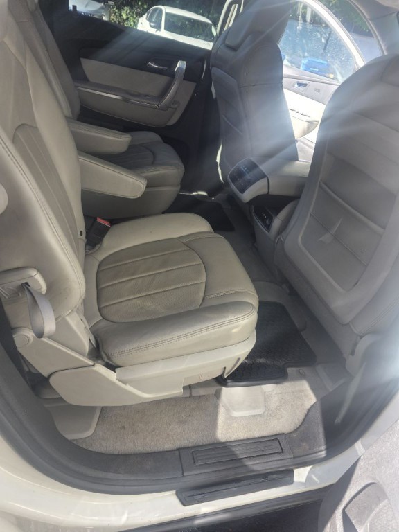 2009 GMC Acadia Image 21