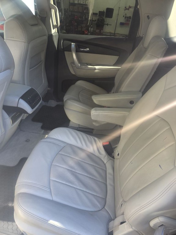 2009 GMC Acadia Image 27