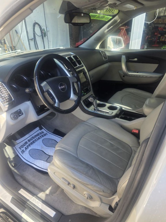 2009 GMC Acadia Image 32