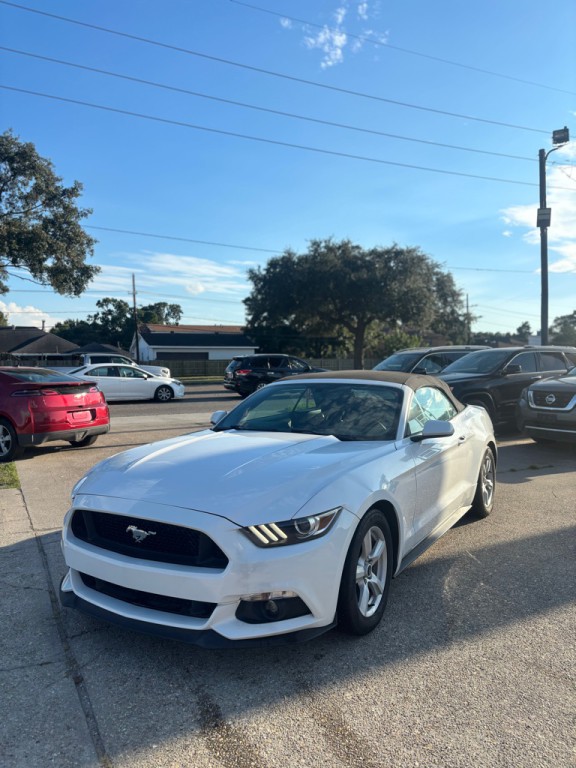 2015 Ford Mustang Image 2