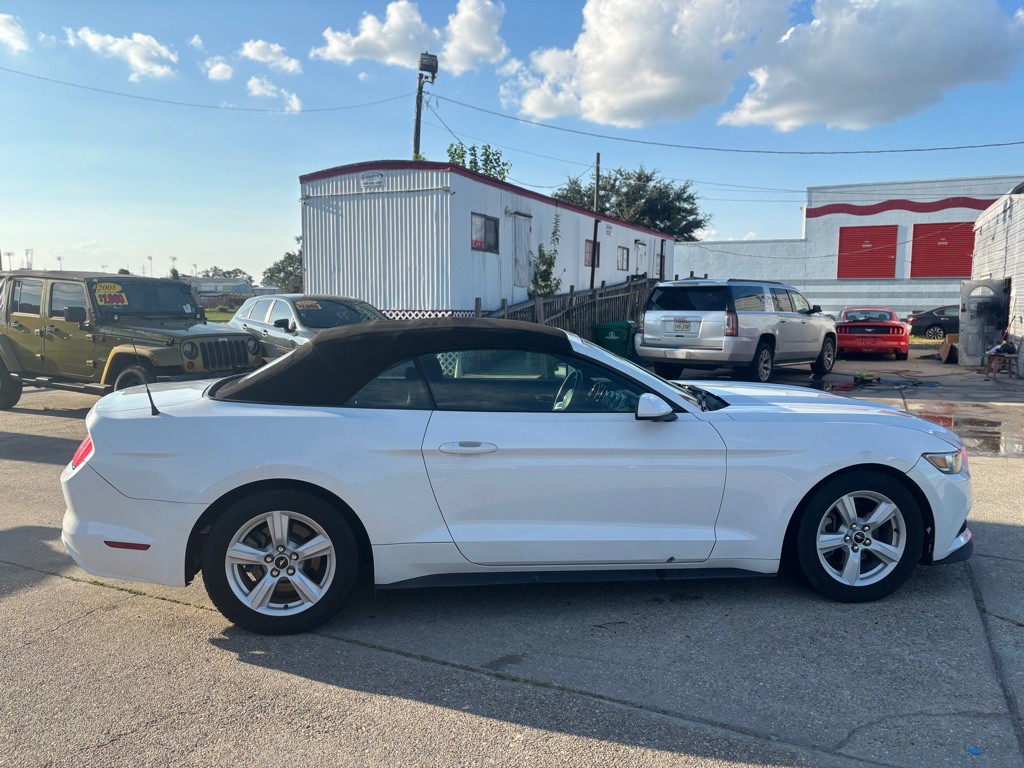 2015 Ford Mustang Image 10