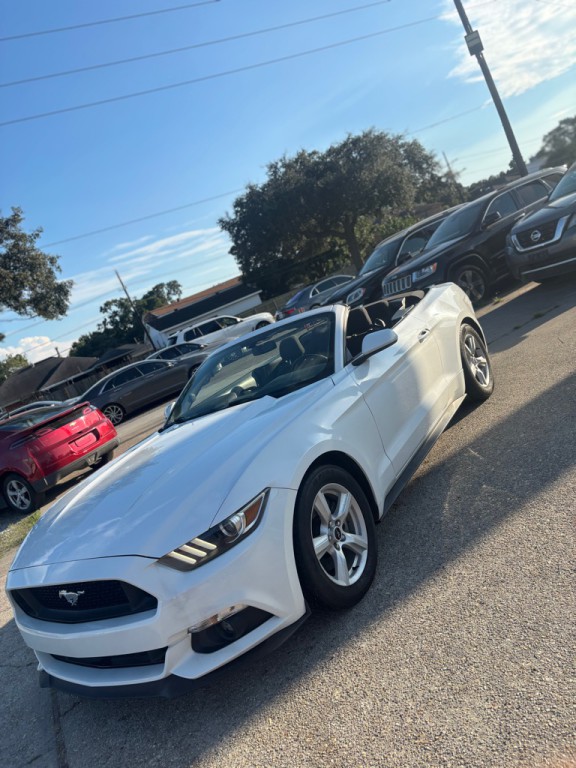 2015 Ford Mustang Image 17
