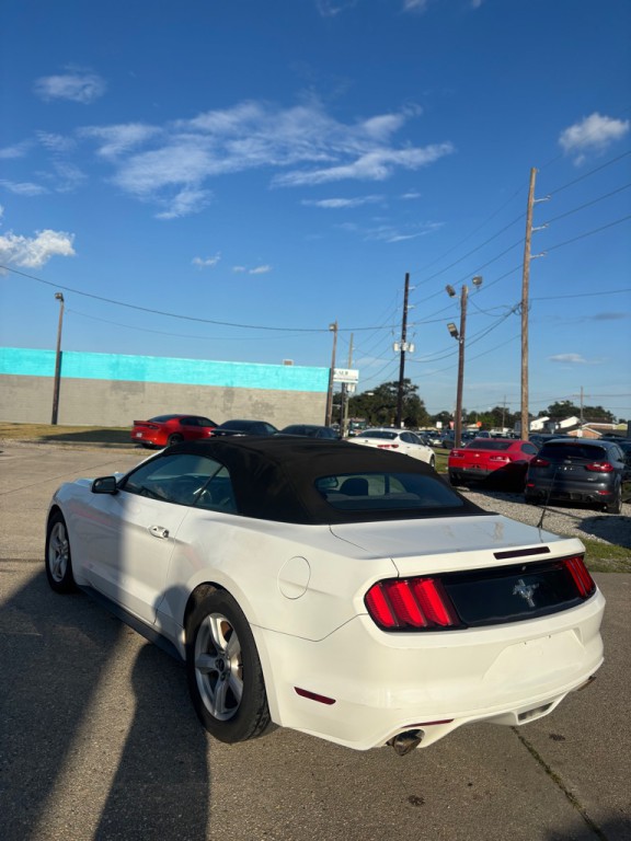2015 Ford Mustang Image 24