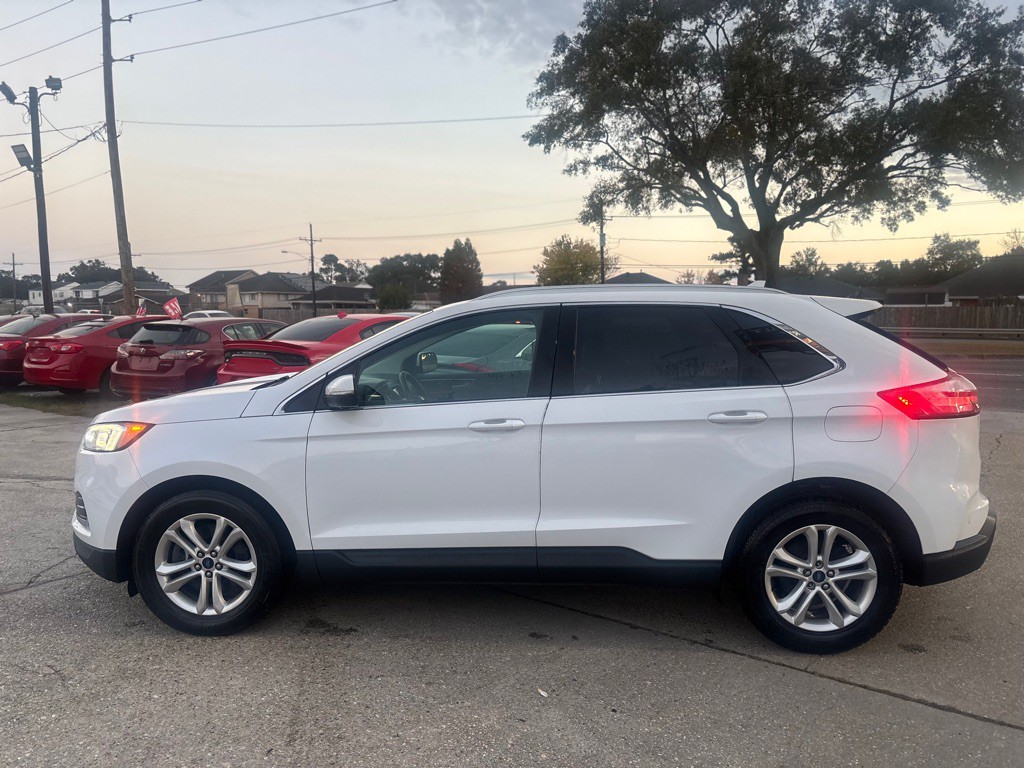 2019 Ford Edge Image 4