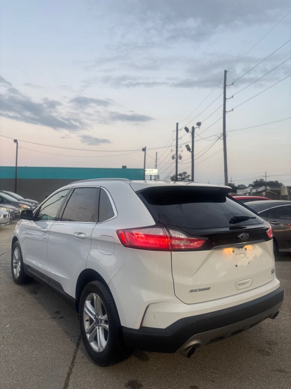 2019 Ford Edge Image 10