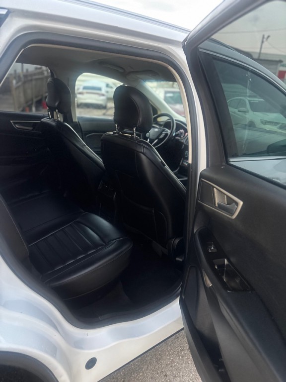 2019 Ford Edge Image 14