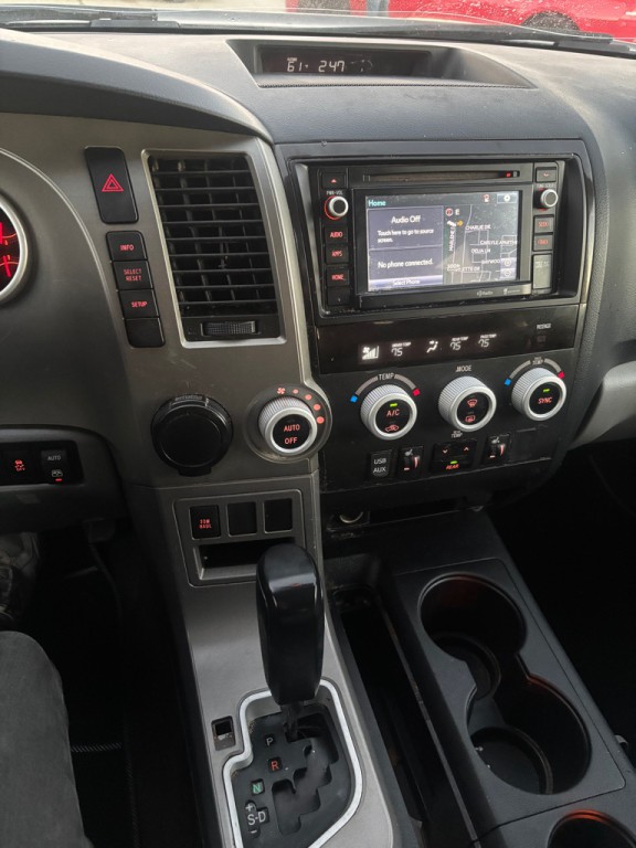 2015 Toyota Sequoia Image 7