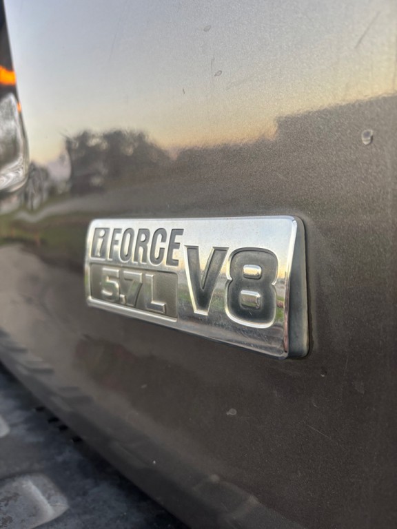 2015 Toyota Sequoia Image 13