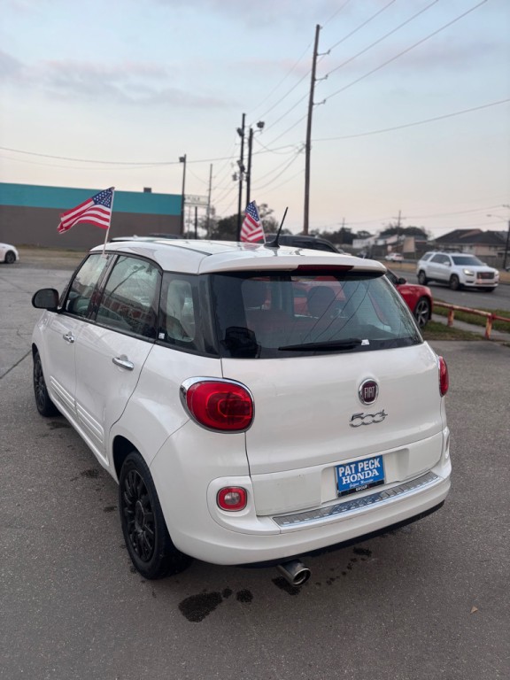 2014 FIAT 500L Image 11