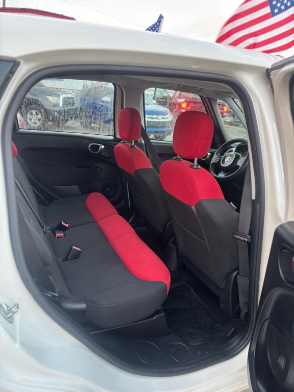 2014 FIAT 500L Image 16