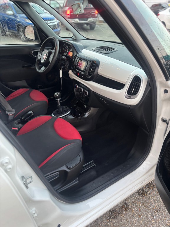 2014 FIAT 500L Image 17