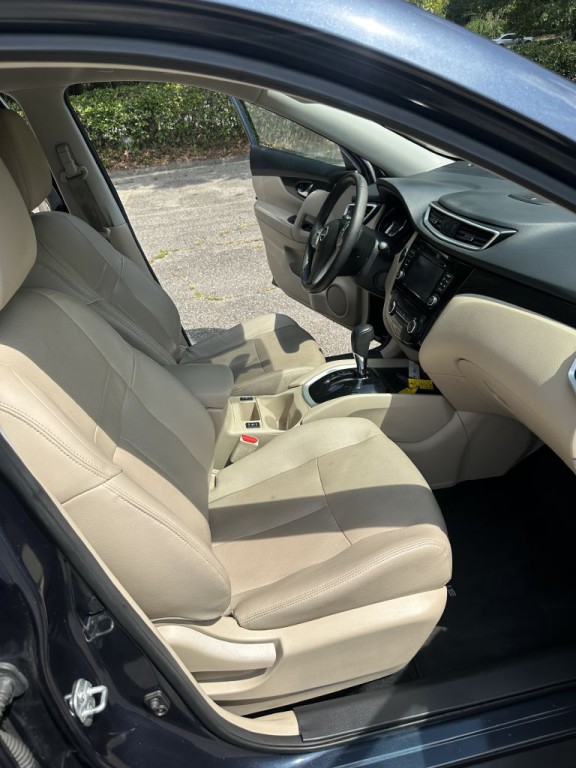 2016 Nissan Rogue Image 12