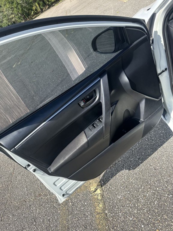 2015 Toyota Corolla Image 5