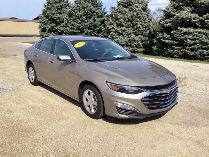 2022 Chevrolet Malibu Image 2