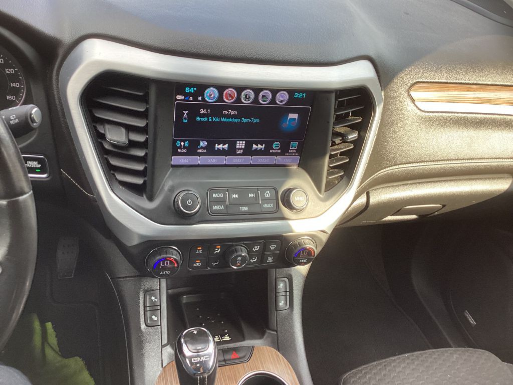2018 GMC Acadia Image 9