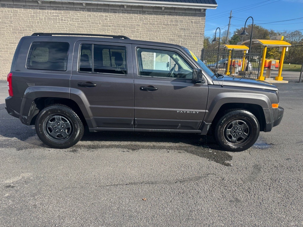 2017 Jeep Patriot Image 4