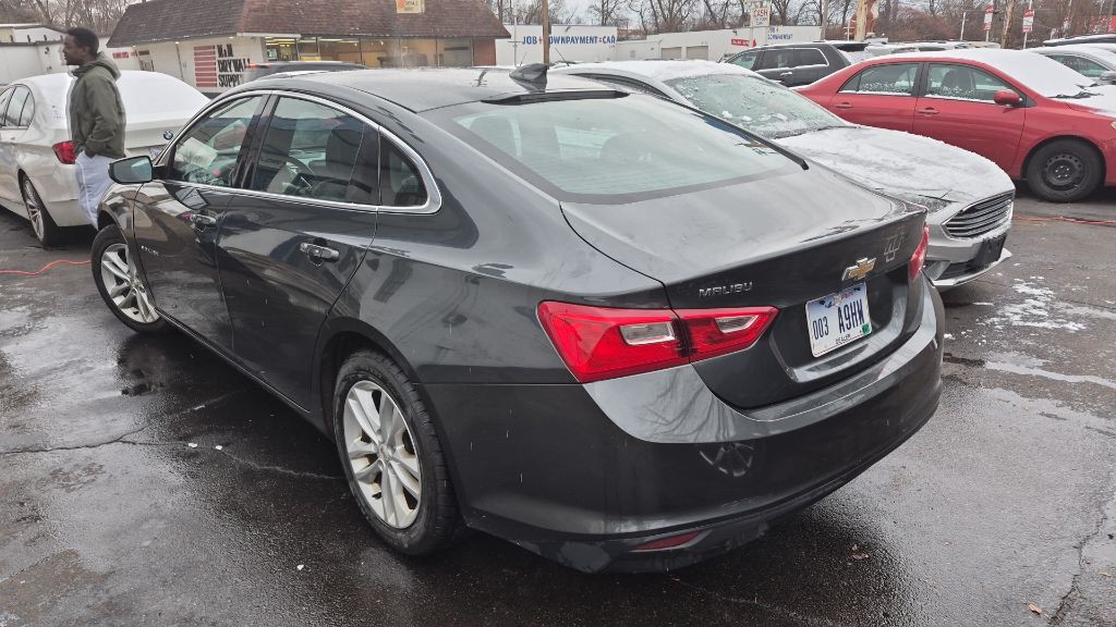 2016 Chevrolet Malibu Image 3