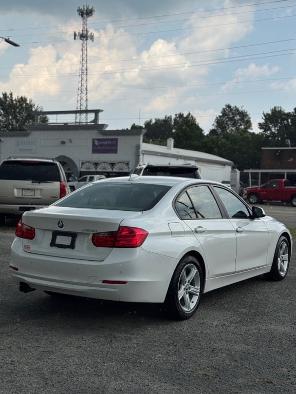 2012 BMW 3 Series Image 4