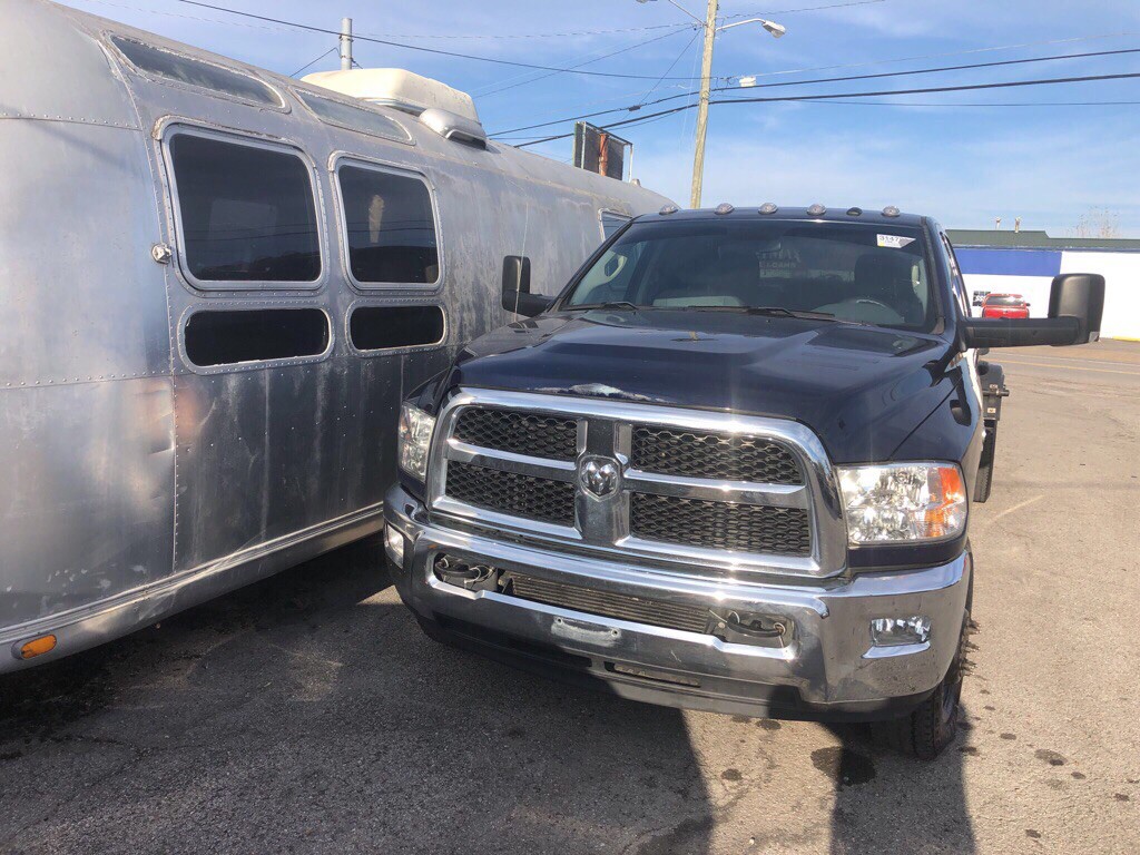 2017 RAM 3500 Image 3