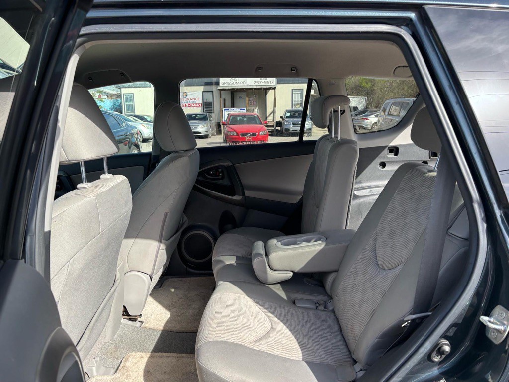 2011 Toyota Rav4 Image 5
