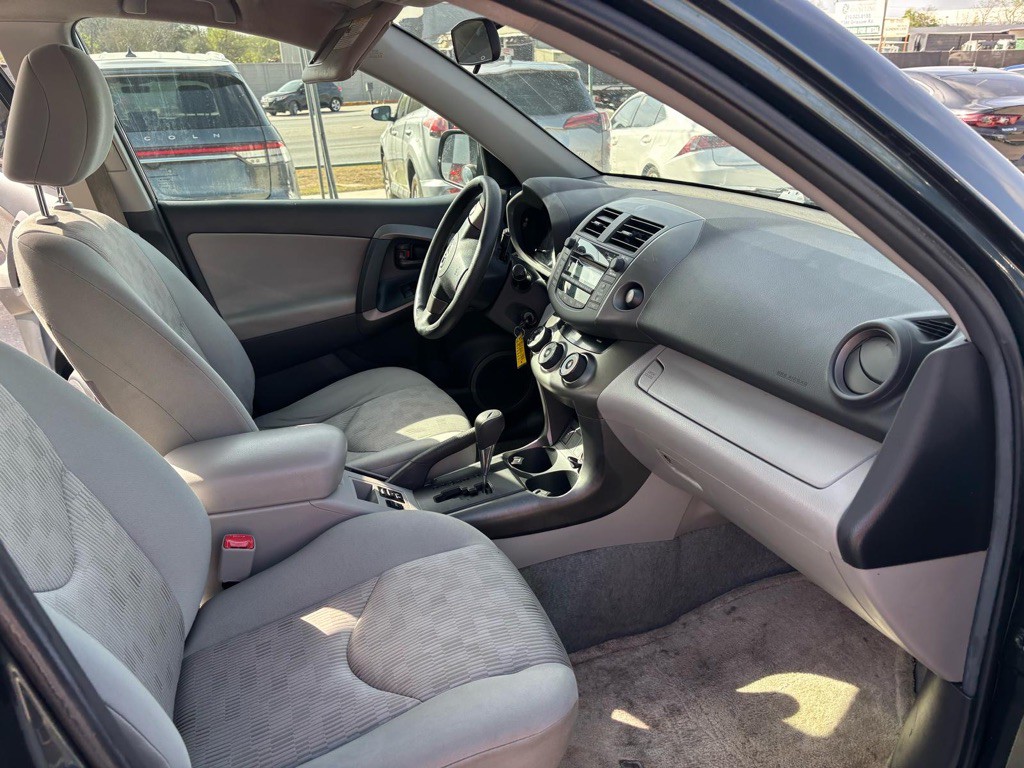 2011 Toyota Rav4 Image 7