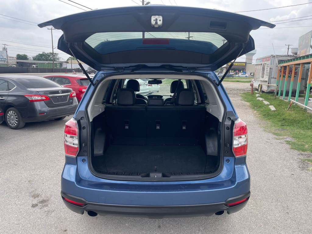 2015 Subaru Forester Image 6