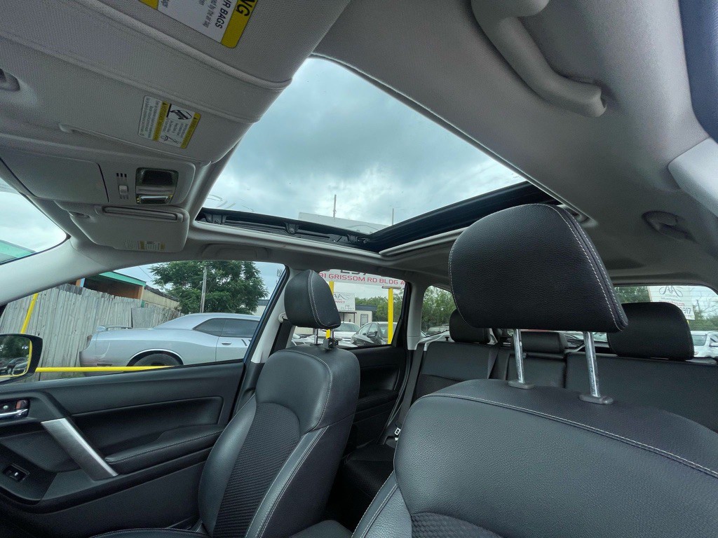 2015 Subaru Forester Image 10