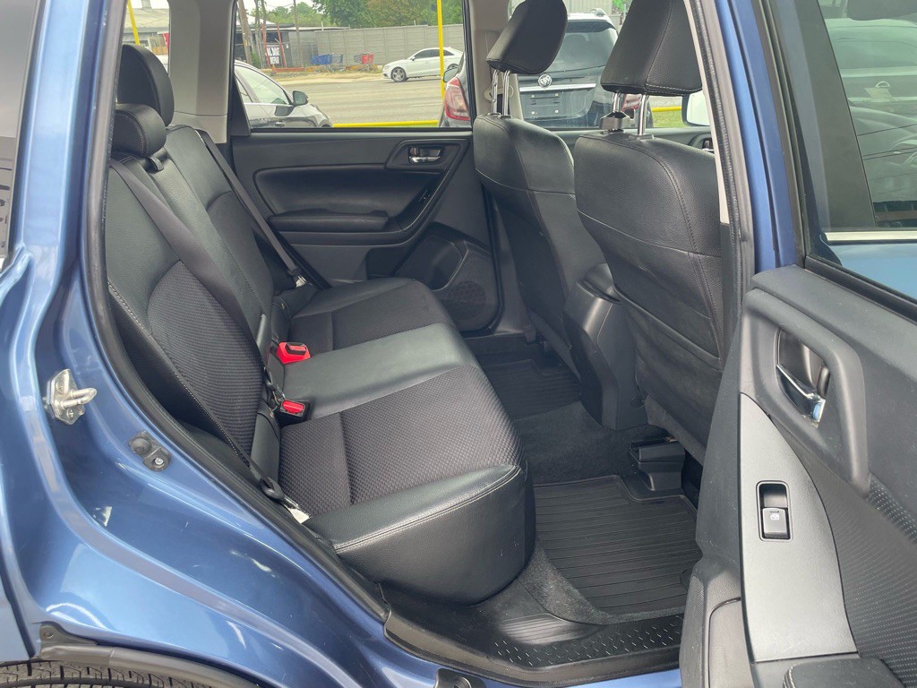 2015 Subaru Forester Image 14